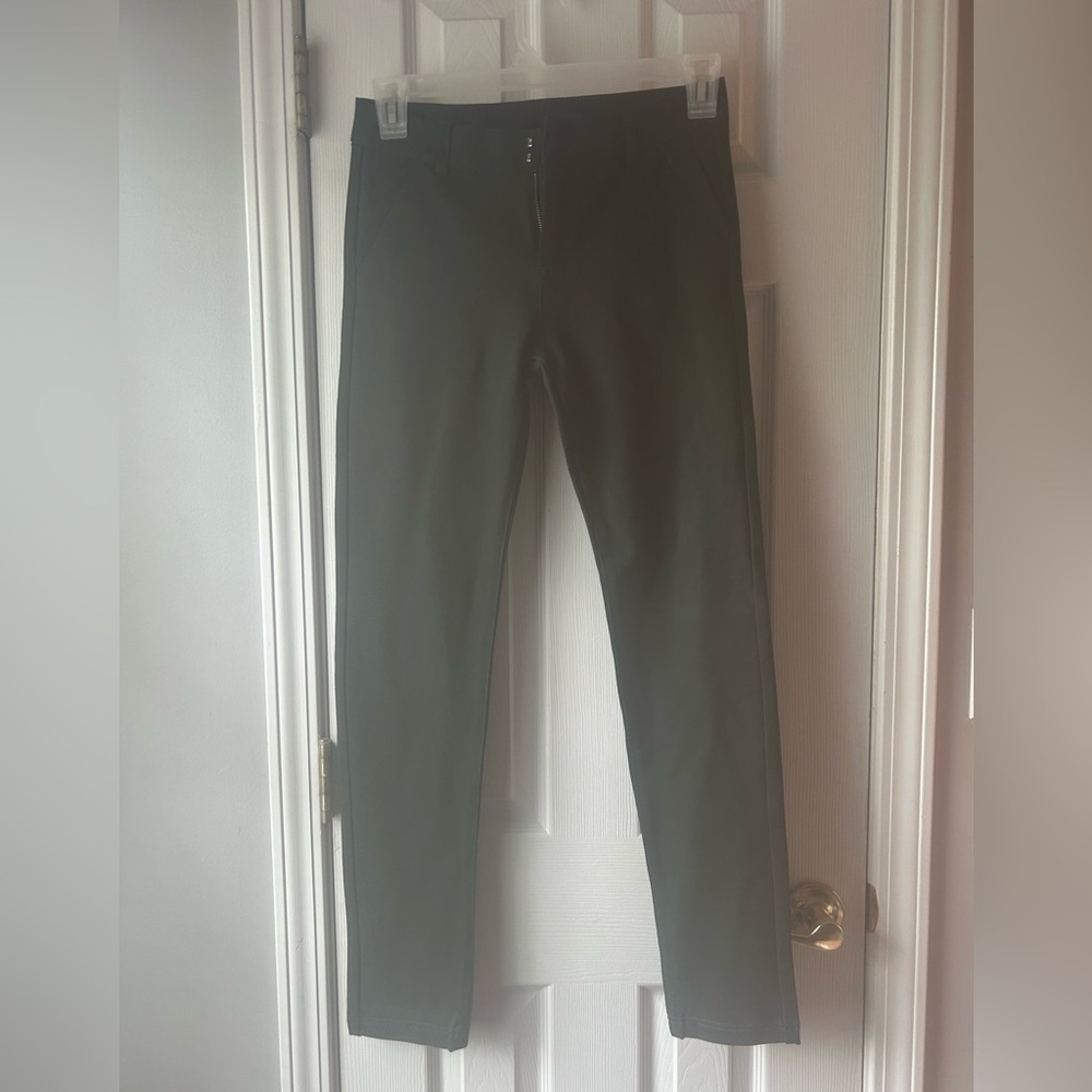 Kut from the Kloth Women’s Skinny Leg Jeans